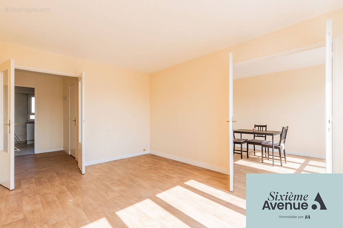 Appartement à CHILLY-MAZARIN