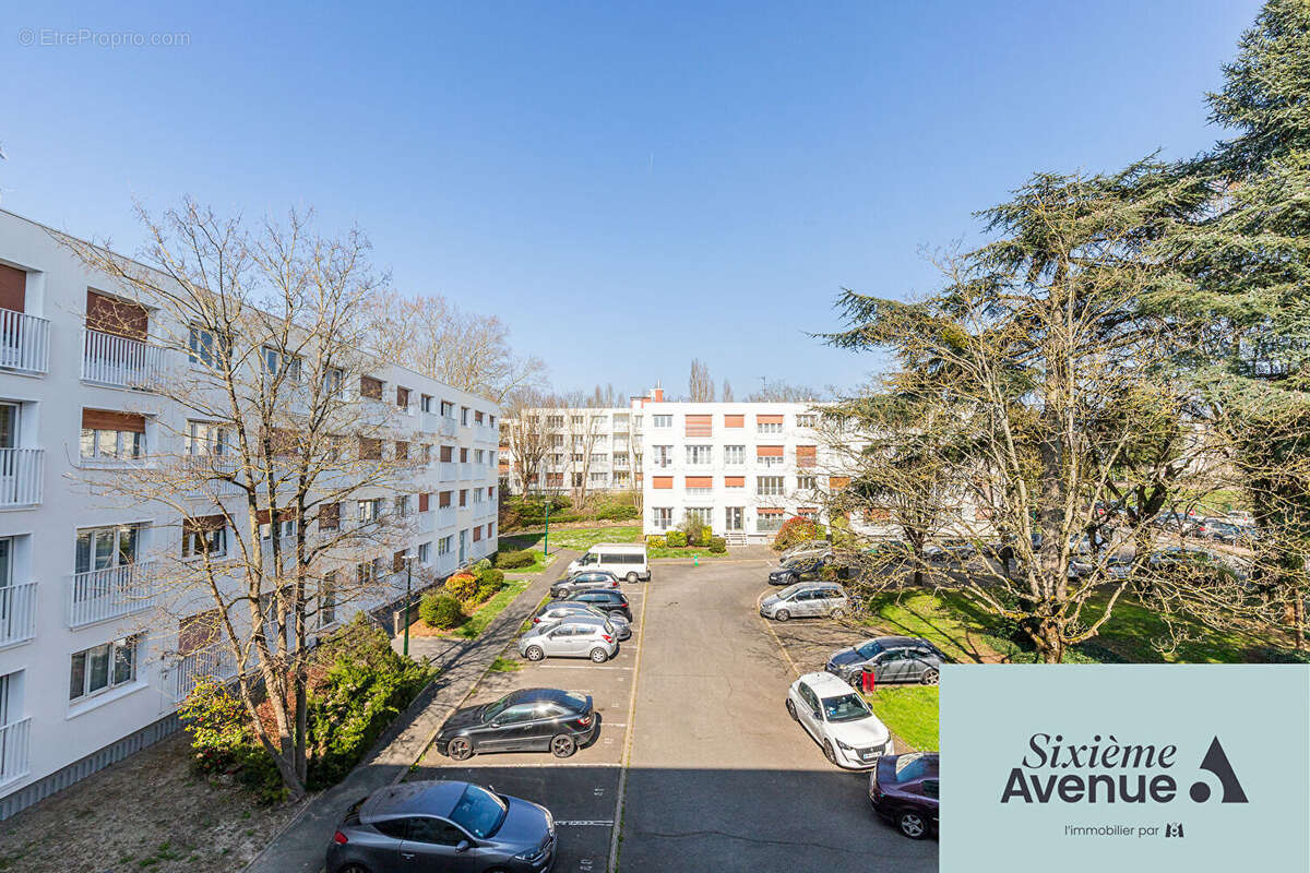 Appartement à CHILLY-MAZARIN