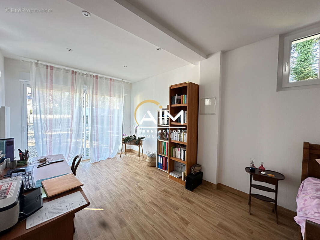 Maison à MONTLOUIS-SUR-LOIRE