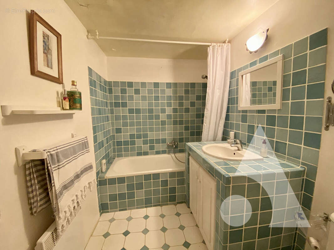 Maison à FOX-AMPHOUX