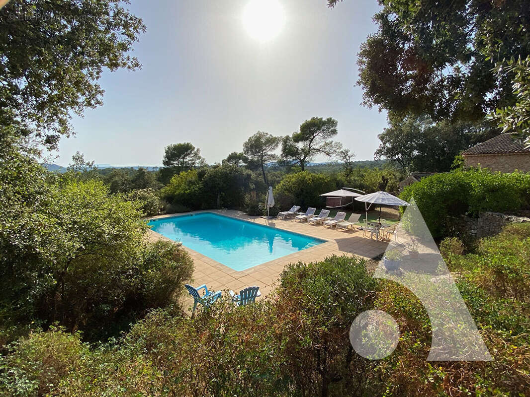 Maison à FOX-AMPHOUX