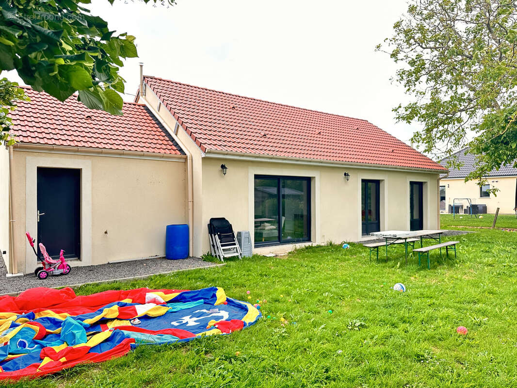 Maison à LA FORET-DU-PARC