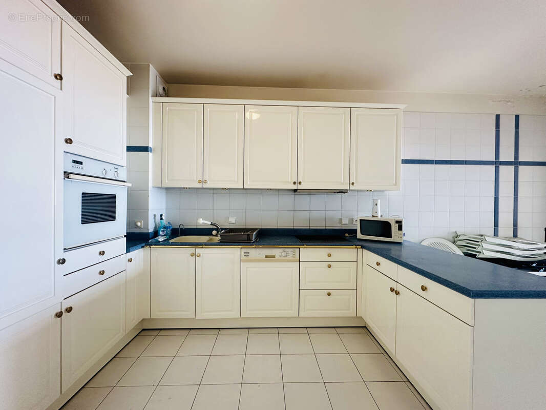 Appartement à VALLAURIS