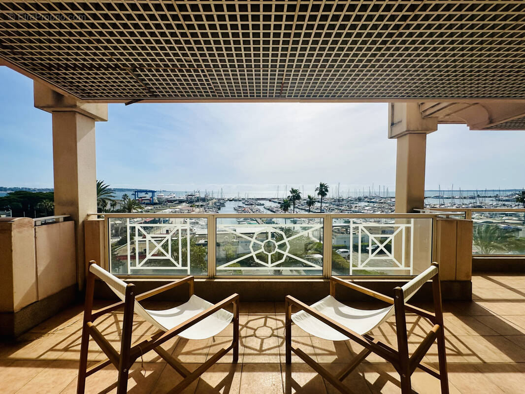 Appartement à VALLAURIS