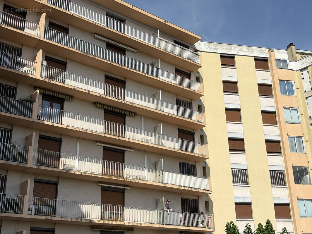 Appartement à CARCASSONNE