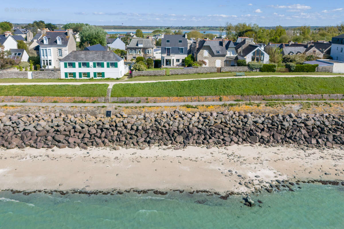 Maison à SAINT-JACUT-DE-LA-MER