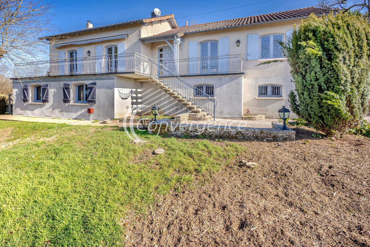 Maison à SAINT-VICTURNIEN