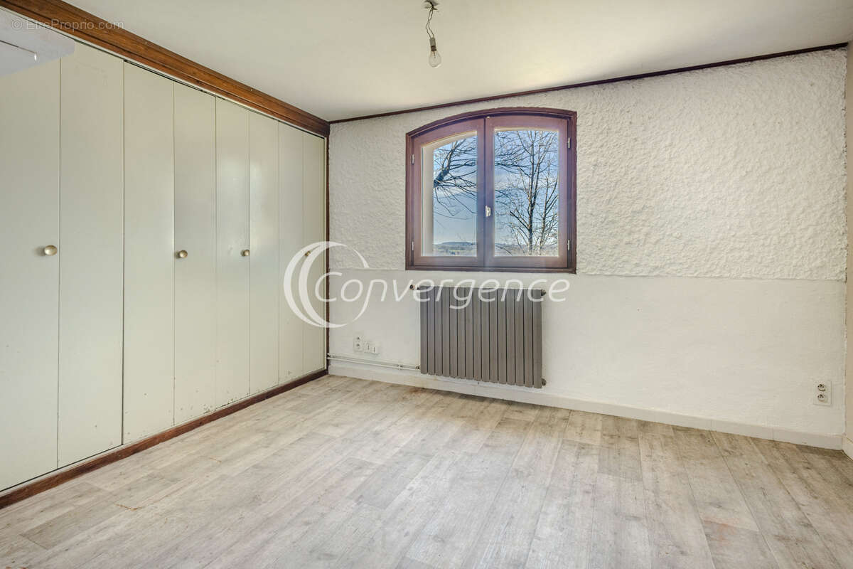 Maison à SAINT-VICTURNIEN