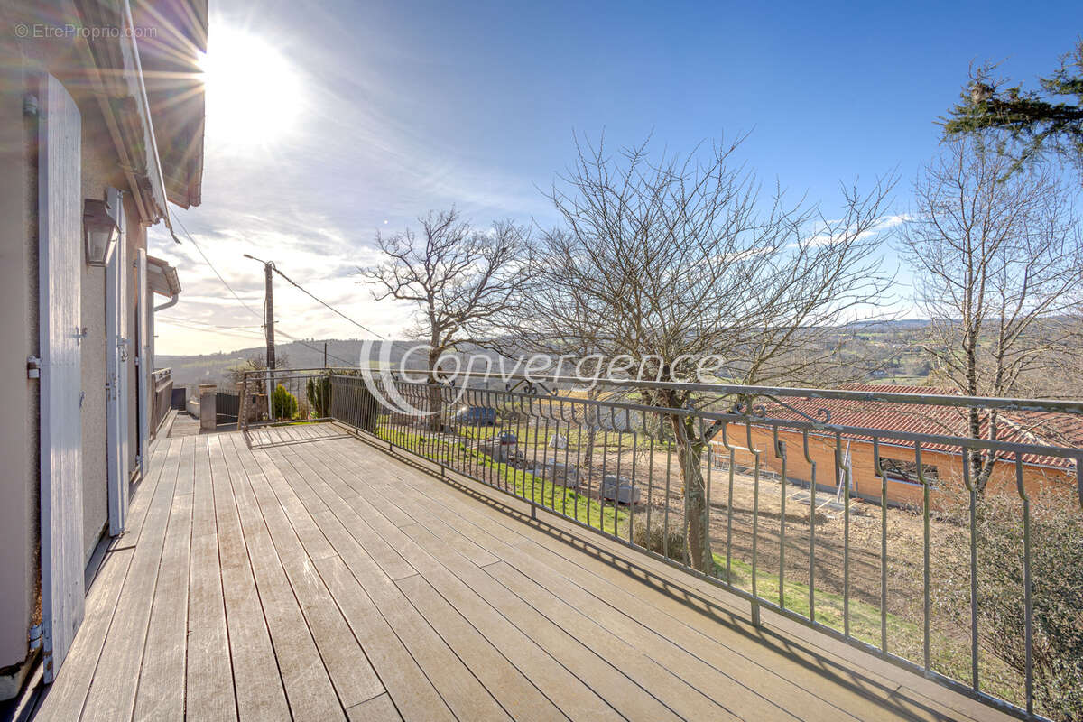 Maison à SAINT-VICTURNIEN