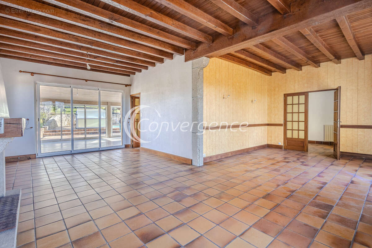 Maison à SAINT-VICTURNIEN