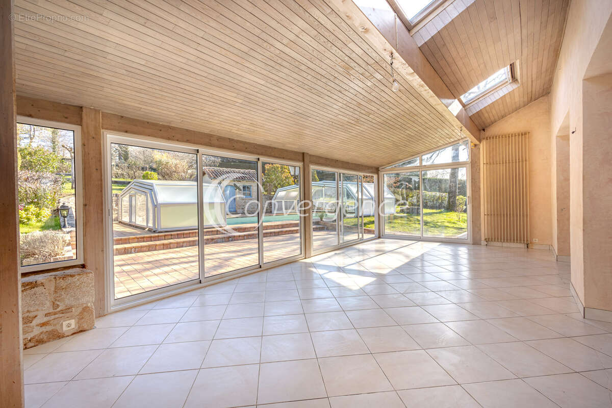 Maison à SAINT-VICTURNIEN