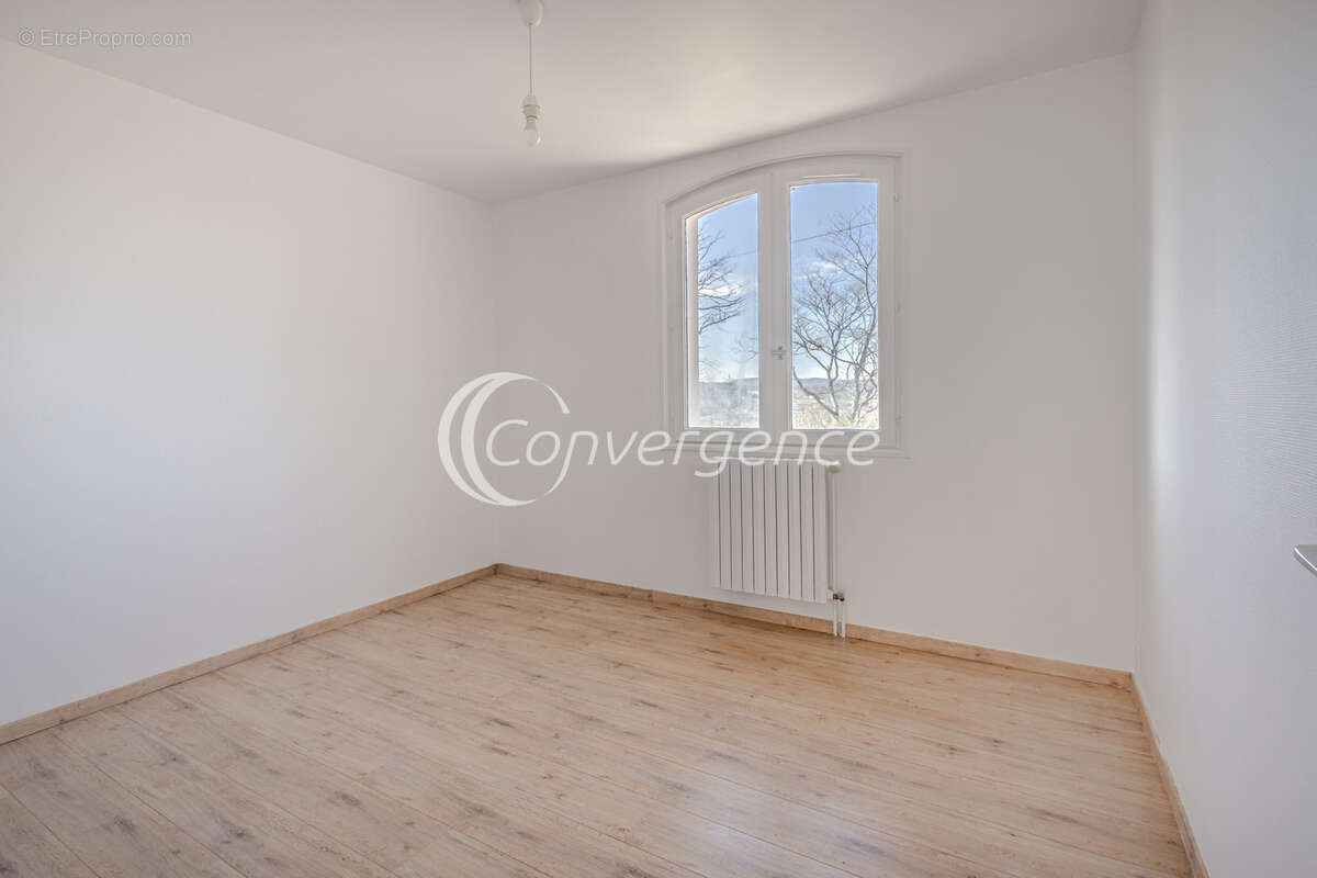 Maison à SAINT-VICTURNIEN