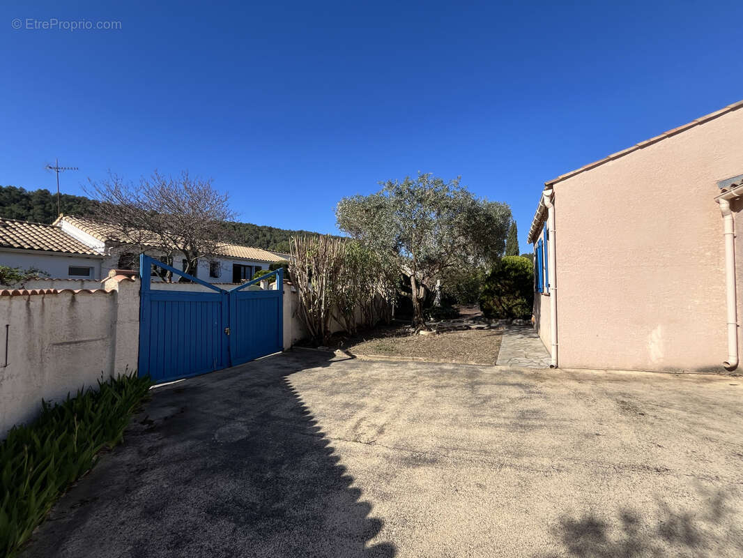 Maison à MONTBRUN-DES-CORBIERES