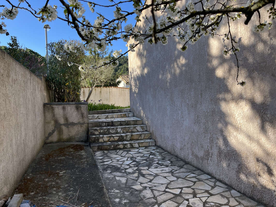 Maison à MONTBRUN-DES-CORBIERES