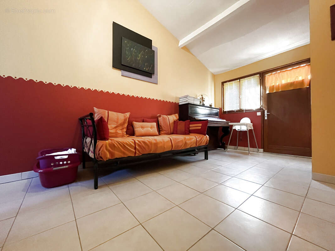 Maison à MONTBRUN-DES-CORBIERES