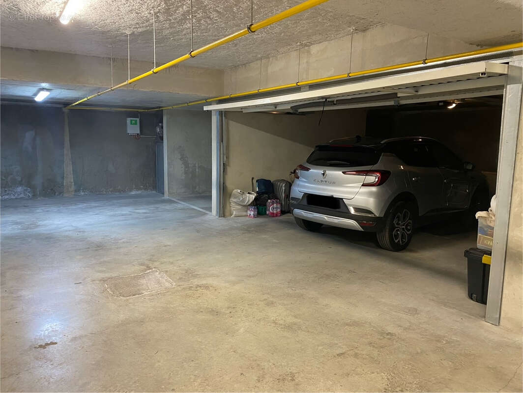 Appartement à SAINT-LAURENT-DU-VAR