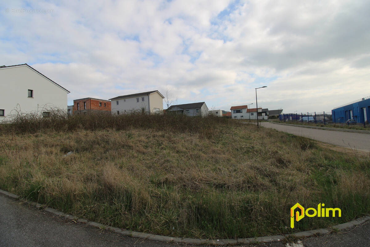 Terrain à PONT-A-MOUSSON