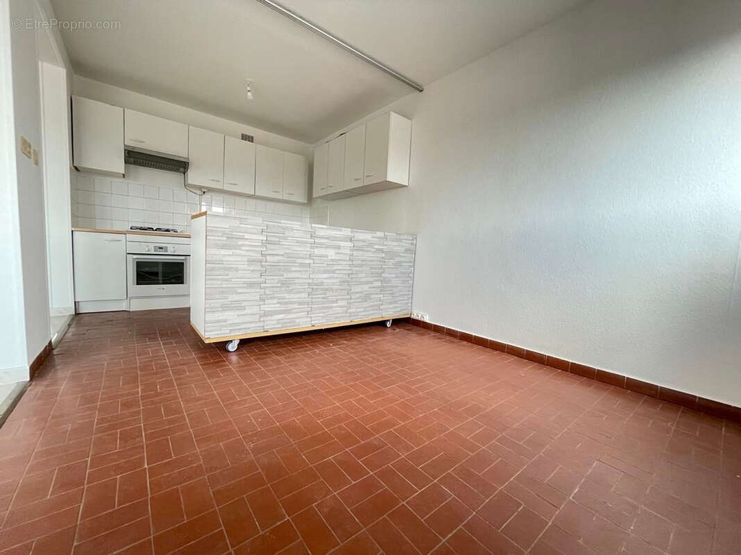 Appartement à SORGUES