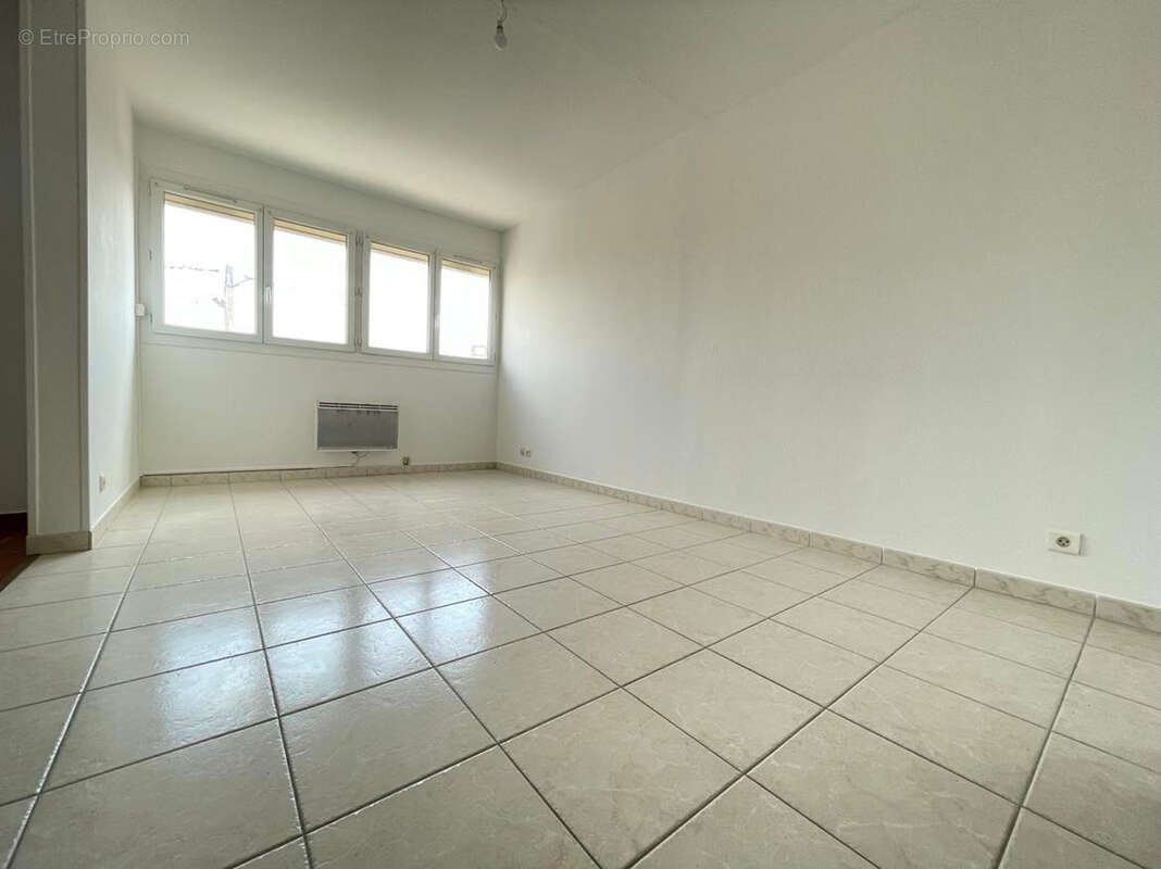 Appartement à SORGUES