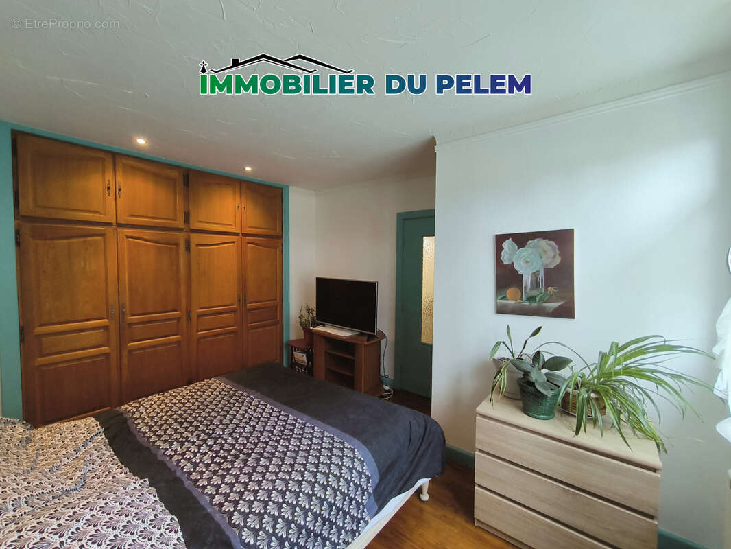 Maison à SAINT-NICOLAS-DU-PELEM