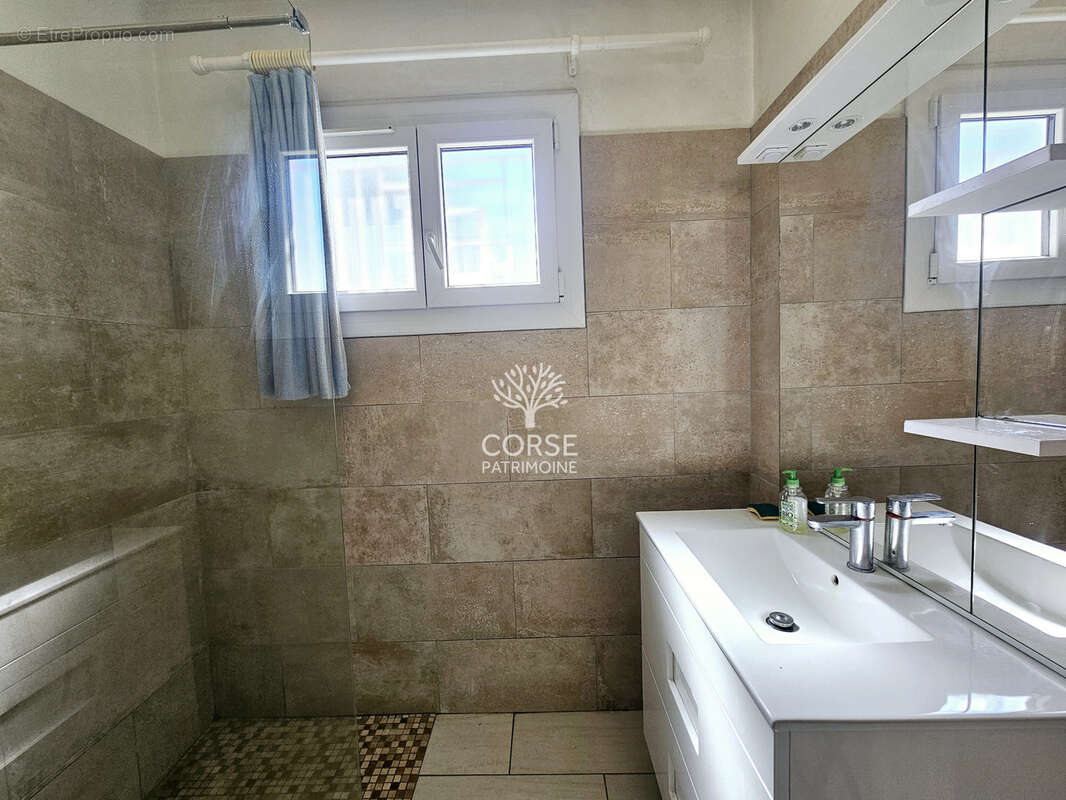 Maison à PRUNELLI-DI-FIUMORBO