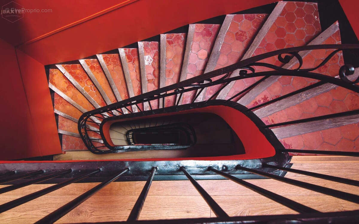 Appartement à MARSEILLE-1E