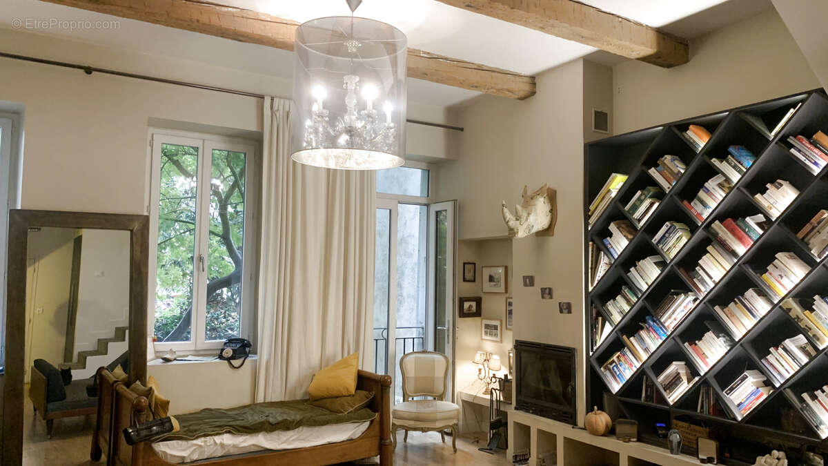 Appartement à MARSEILLE-1E