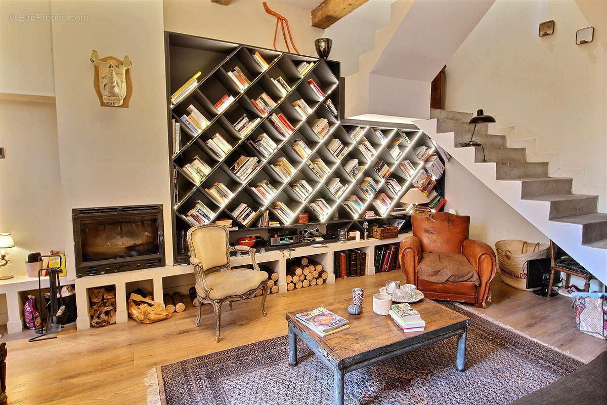 Appartement à MARSEILLE-1E