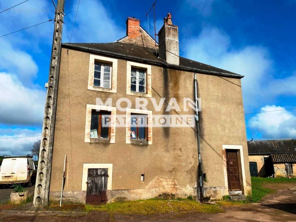 Maison à TAMNAY-EN-BAZOIS