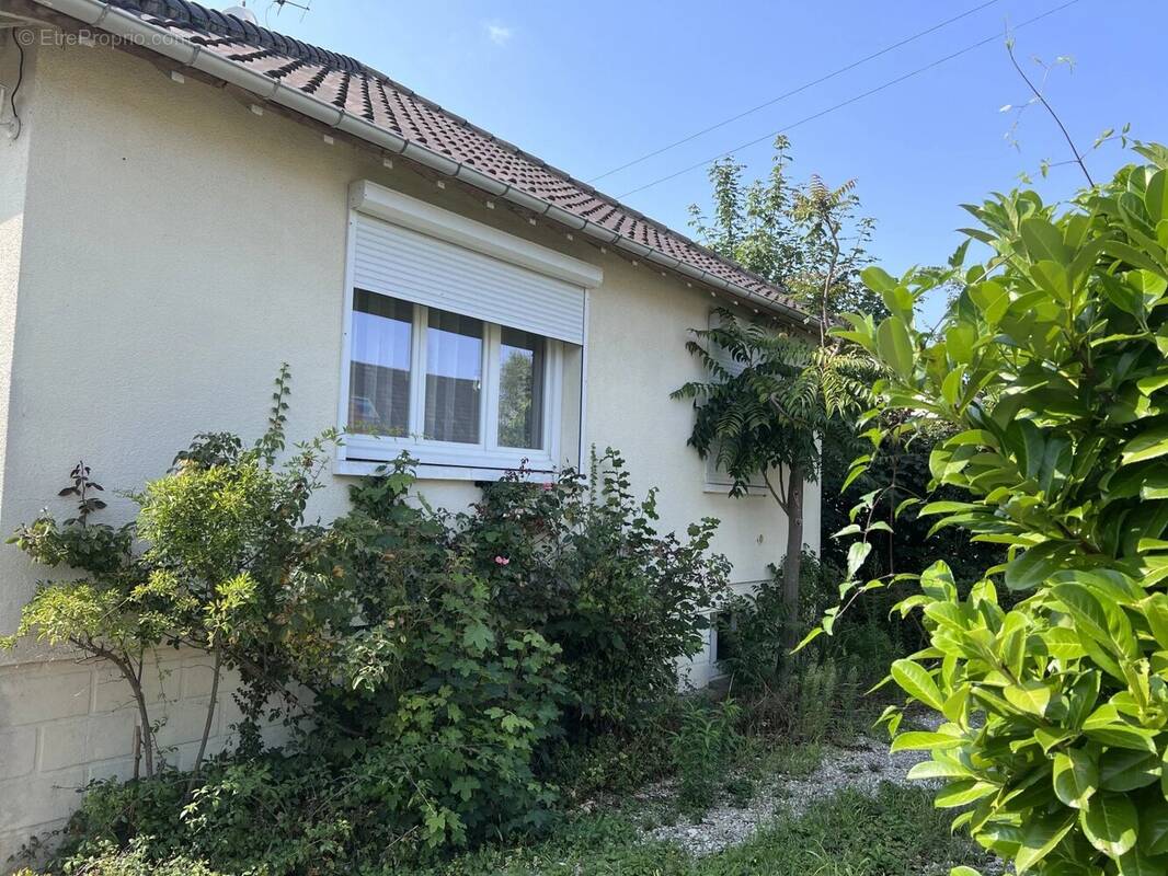 Maison à VULAINES-SUR-SEINE