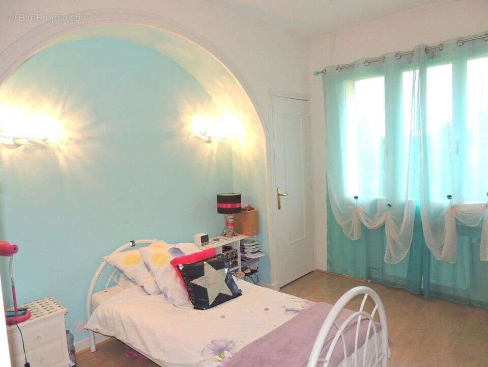 Maison à ROMANS-SUR-ISERE