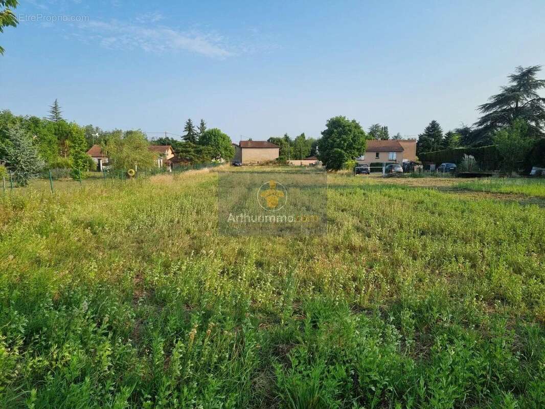 Terrain à ROUSSILLON