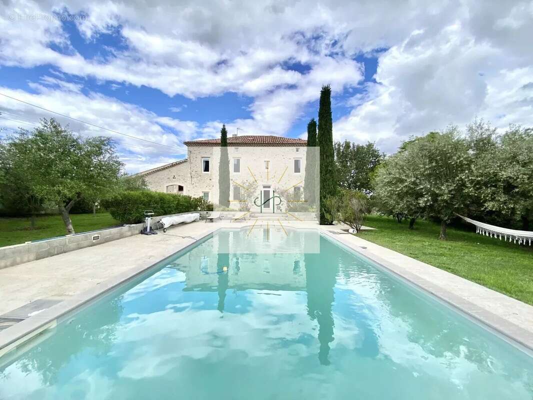 Maison à MONTELIMAR