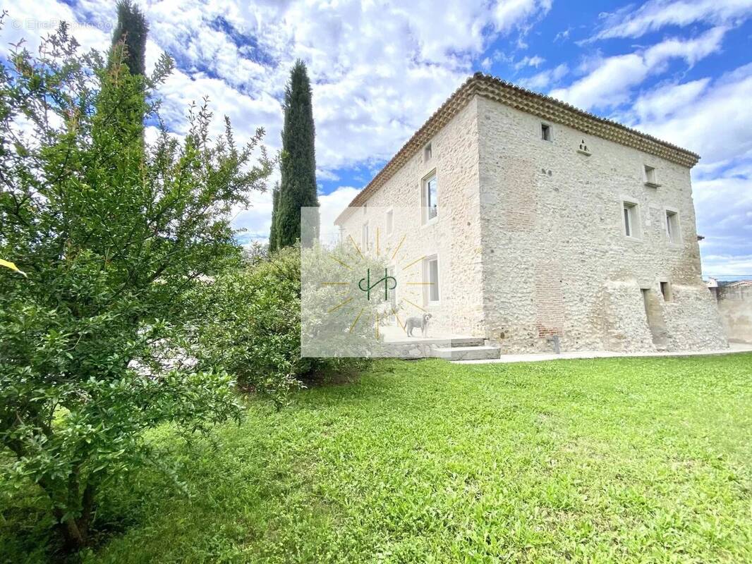 Maison à MONTELIMAR