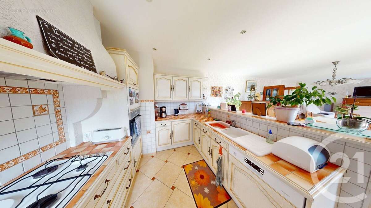 Maison à SERAUCOURT-LE-GRAND