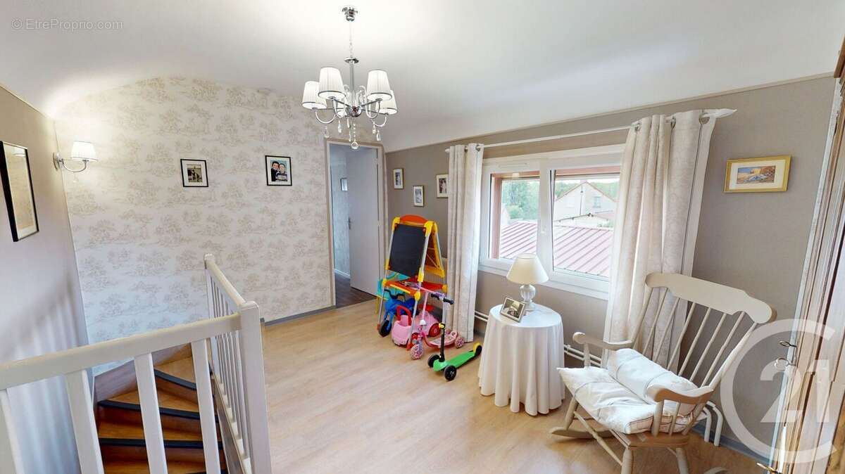 Maison à SERAUCOURT-LE-GRAND