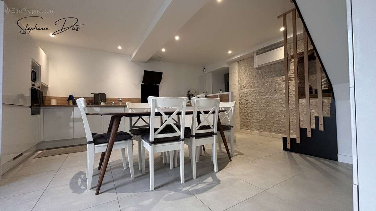 Maison à LA CHAPELLE-SAINT-MESMIN