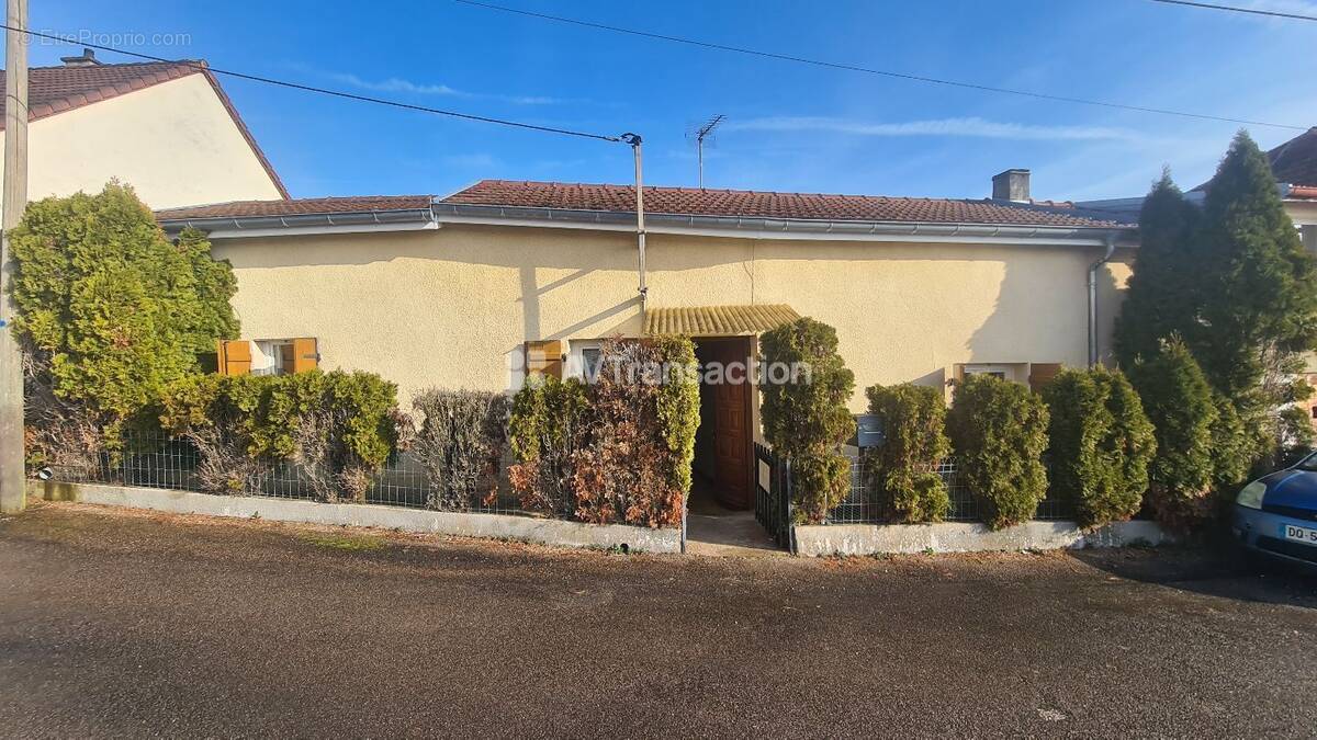 Maison à SCEY-SUR-SAONE-ET-SAINT-ALBIN