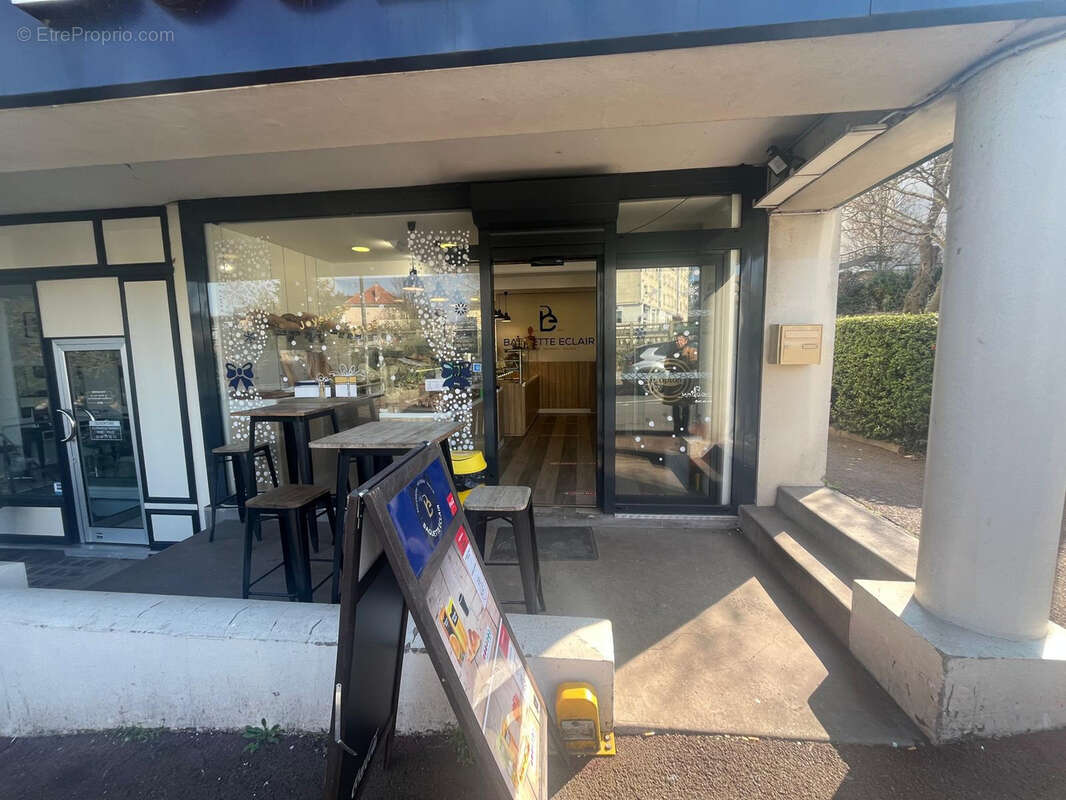 Commerce à SAINT-CLOUD