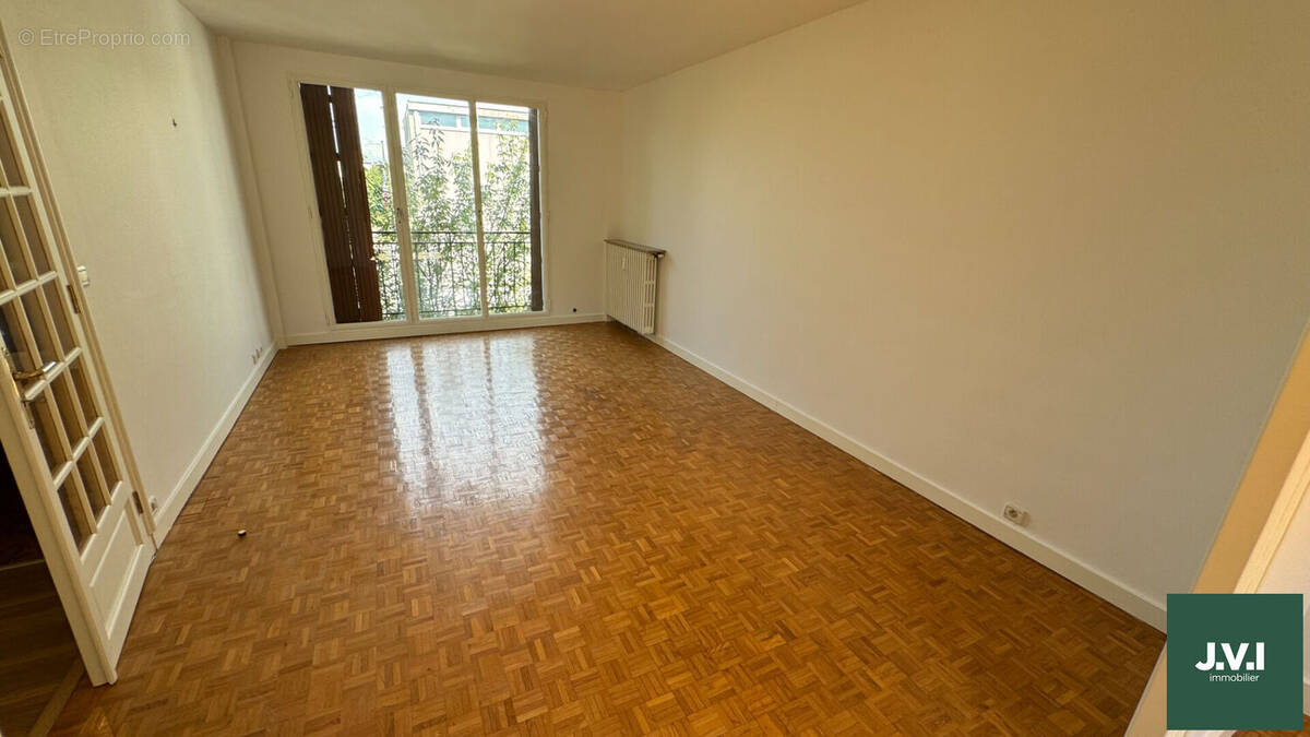 Appartement à ENGHIEN-LES-BAINS