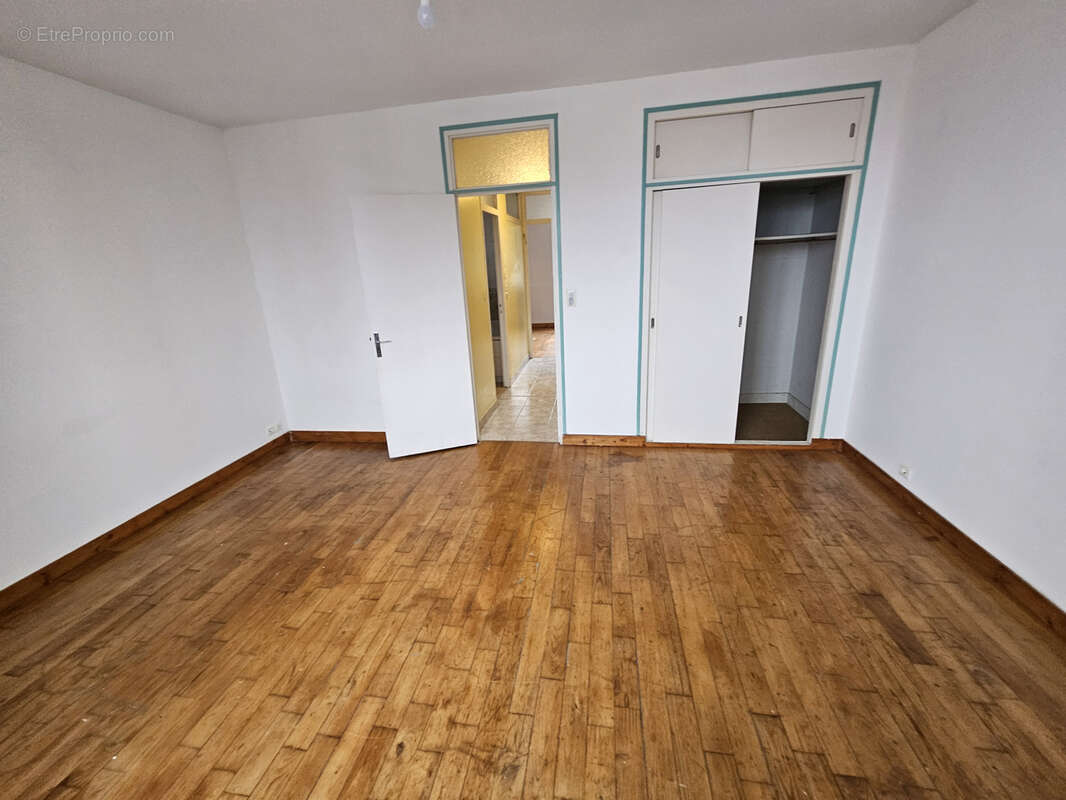 Maison à PEYRAT-LE-CHATEAU