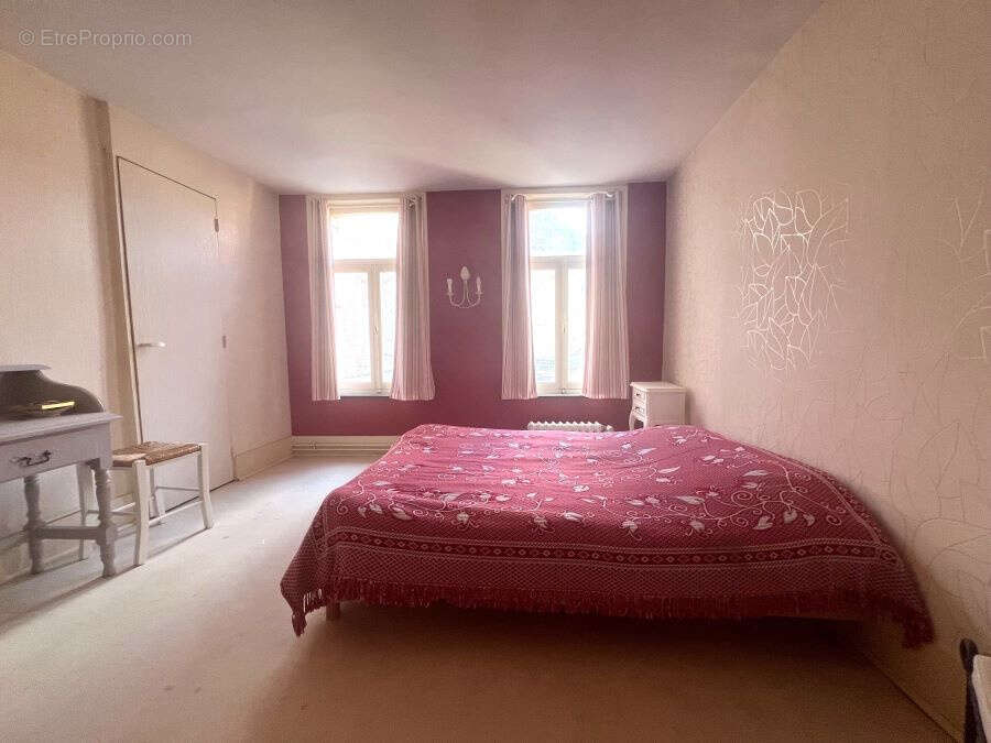 Maison à SAINT-AMAND-LES-EAUX