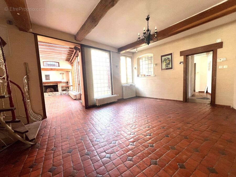 Maison à SAINT-AMAND-LES-EAUX