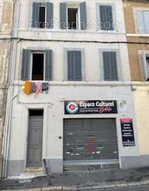 Appartement à MARSEILLE-3E