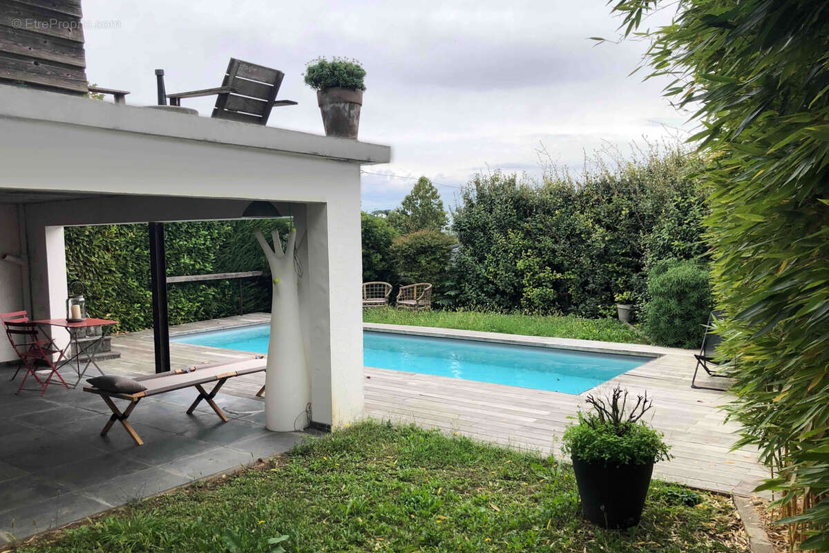 Maison à SAINT-CYR-AU-MONT-D&#039;OR