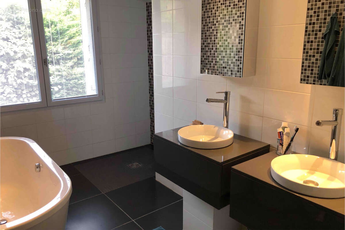 Maison à SAINT-CYR-AU-MONT-D&#039;OR