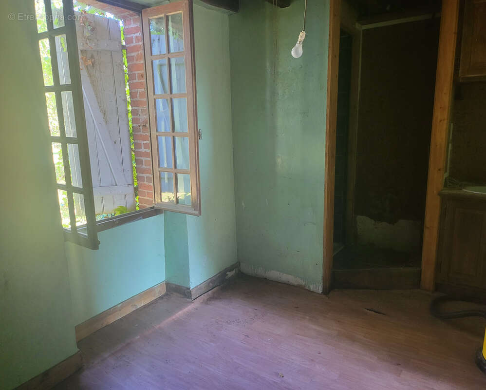 Maison à SAINT-HILAIRE-LA-TREILLE