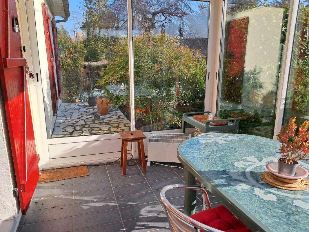 Maison à SAINT-PRYVE-SAINT-MESMIN