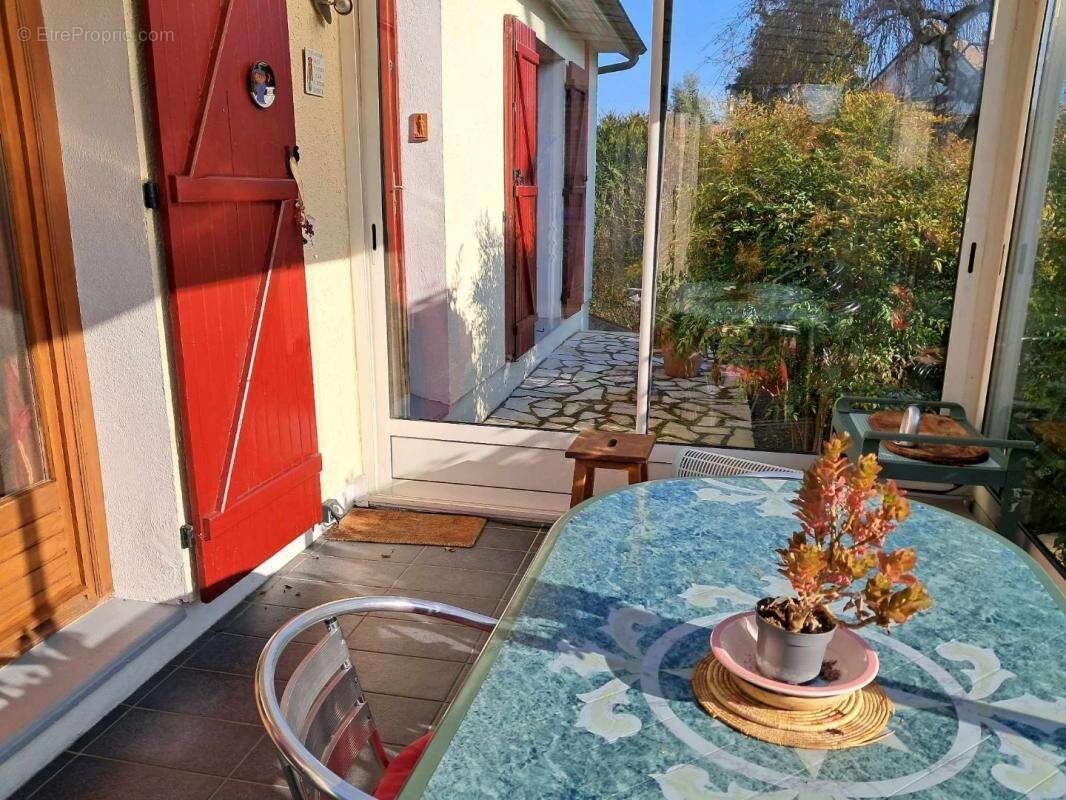 Maison à SAINT-PRYVE-SAINT-MESMIN