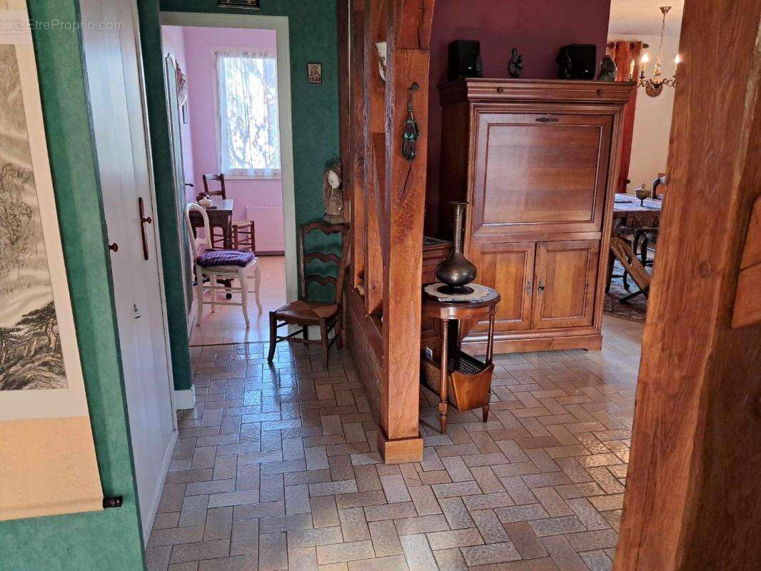 Maison à SAINT-PRYVE-SAINT-MESMIN